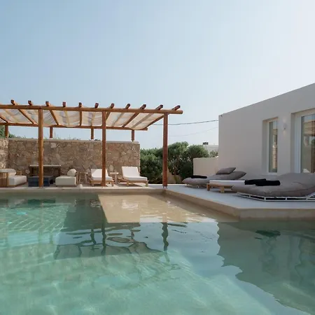 Mikri Santa Maria Beachvilla Pool Paros Villa