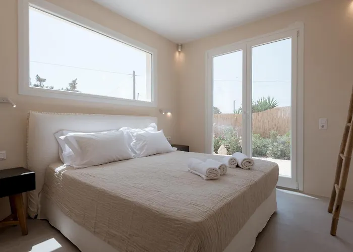 Mikri Santa Maria Beachvilla Pool Paros